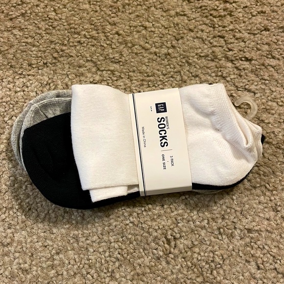 GAP now show socks - Picture 2 of 3